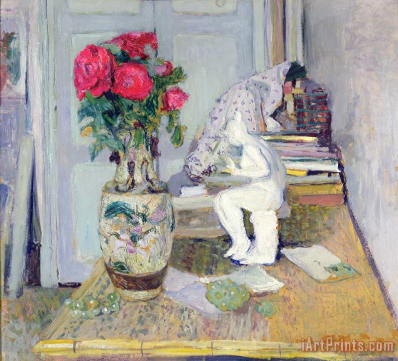 Statuette by Maillol and Red Roses painting - Edouard Vuillard Statuette by Maillol and Red Roses Art Print