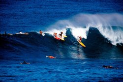 Others Hawaii Oahu Waimea Bay Surfers painting