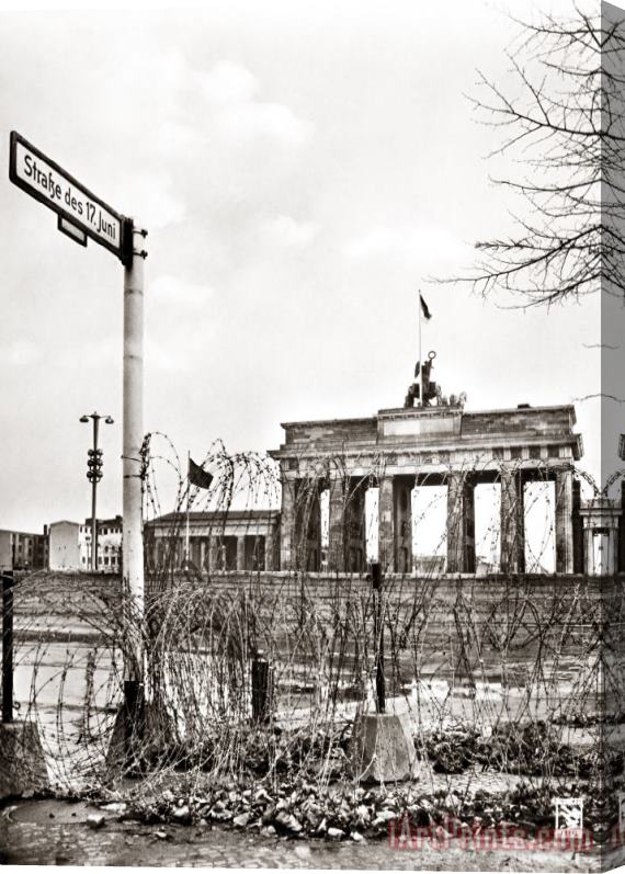 Others GERMANY: BERLIN, c1961 Stretched Canvas Print / Canvas Art