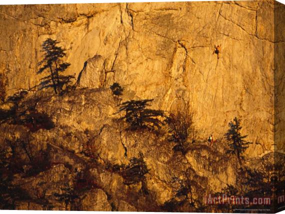 Raymond Gehman Rock Climbers on Seneca Rocks at Sunset Stretched Canvas Print / Canvas Art